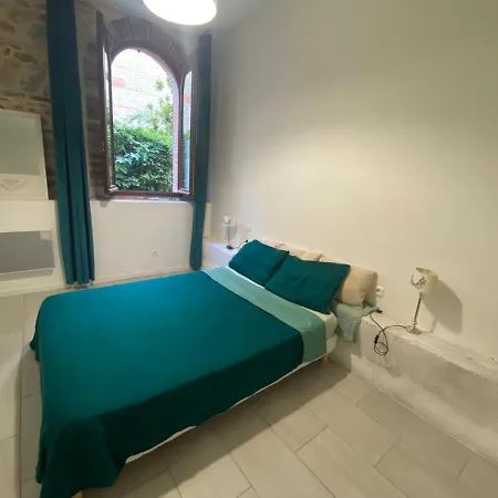 Dans Mas Avec Charme A Apartment